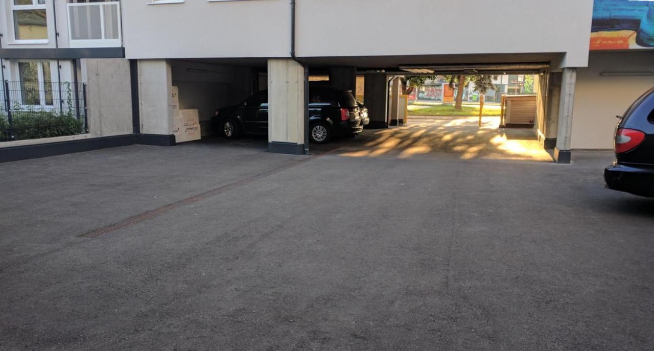 110 Messe Apartment Casablanca 2-4 Pers 42 M2 Klagenfurt am Woerthersee Bagian luar foto